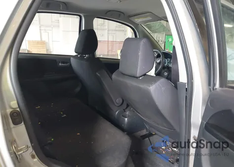 2010 Suzuki Sx4 Technology z USA, uszkodzony, nr VIN JS2YB5A39A6302670